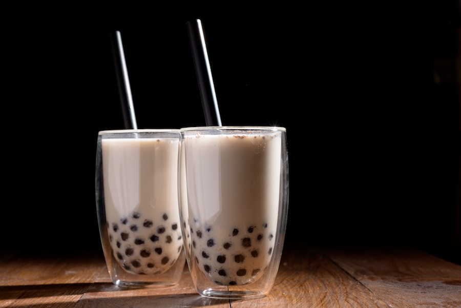 deux verres de bubble tea taïwanais