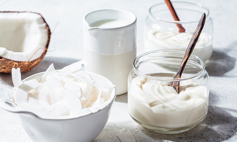 Yaourt au lait de coco : recette onctueuse et rafraîchissante