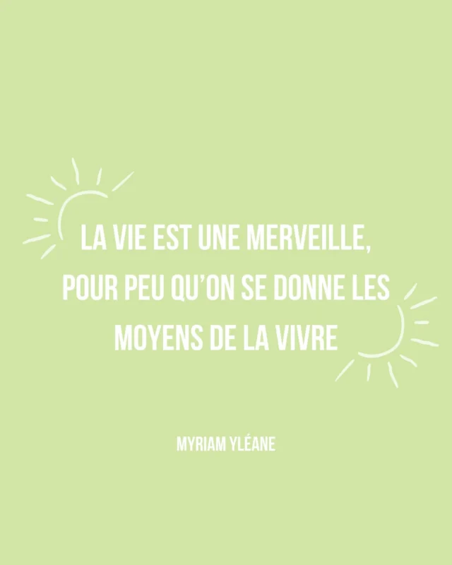 Et pour la vivre, il nous suffit simplement d'aimer, de rire, de découvrir, mais aussi d'apprendre, de grandir et de s'enrichir. ☀️💚
.
.
.
#debardo #debardobio #bio #biologique #citation #auteur #philosophie #merveille #vivre #vie #mer #sea #sun #été #summer #bonheur #developpementpersonnel #amour #meditation #bienveillance